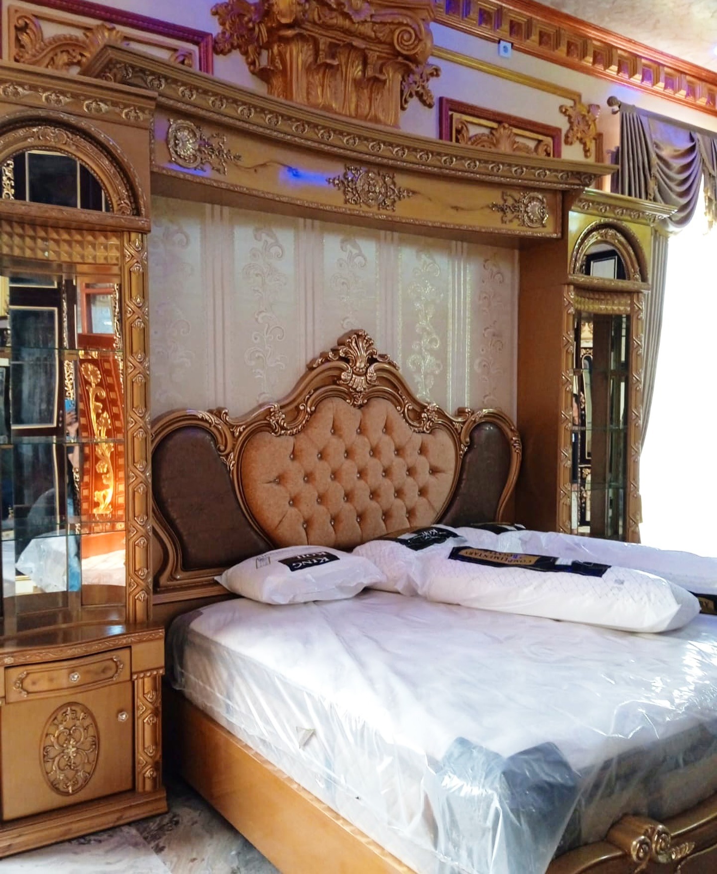 Specta Furniture Classic Perabot Rumah (1)